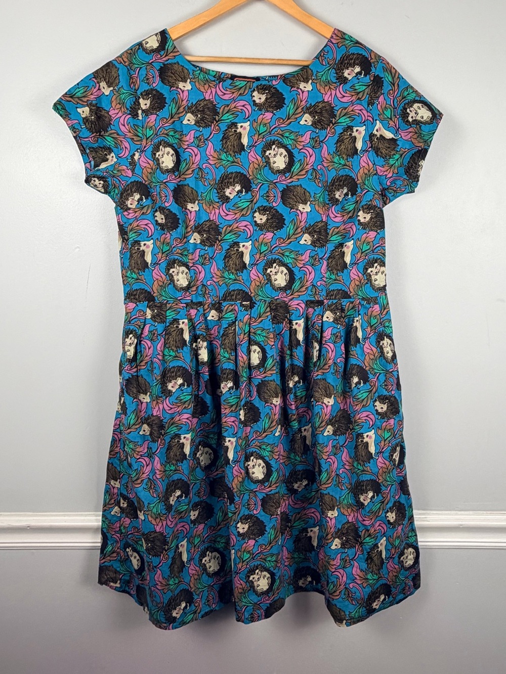 New RUN & Fly blue hedgehog dress with pockets size us 14 — missing belt